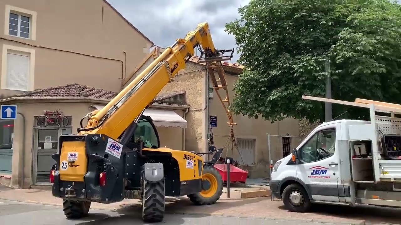 JBM Constructions, maisons individuelles dans le Gers Continuité de chantier à Auch – Place Barbès
