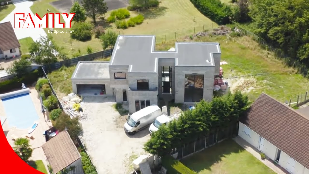 Ils ont tout quitté pour construire leur maison de rêve