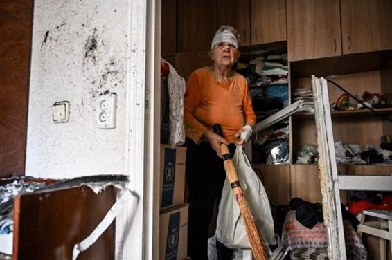 À 75 ans, elle lutte pour débloquer un héritage de plusieurs centaines de milliers d’euros tout en vivant dans une maison insalubre